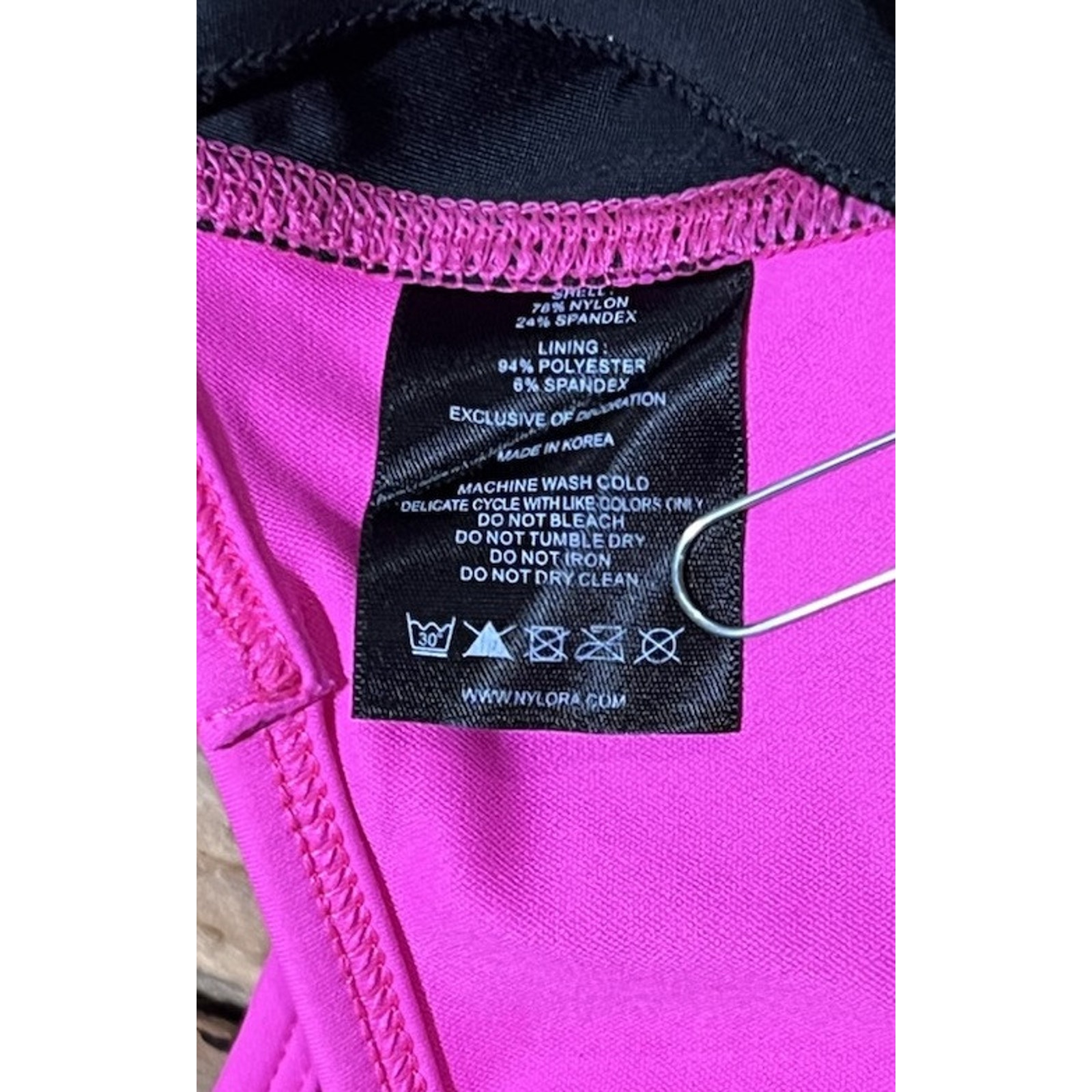 Nylora Women’s Size S Bright Pink Padded Sports Bra - Nwot — image 7 of 8